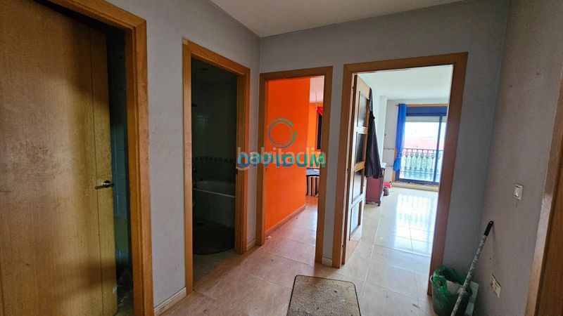 Foto a88f5335-d1ea-4854-946d-8407481cce07. Pis amb calefacció aparcament a Boiro