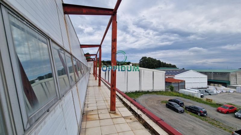 Foto e64ecf7f-9930-48f9-89f4-f693a92714b6. Nau industrial a Mesoiro Coruña (A)