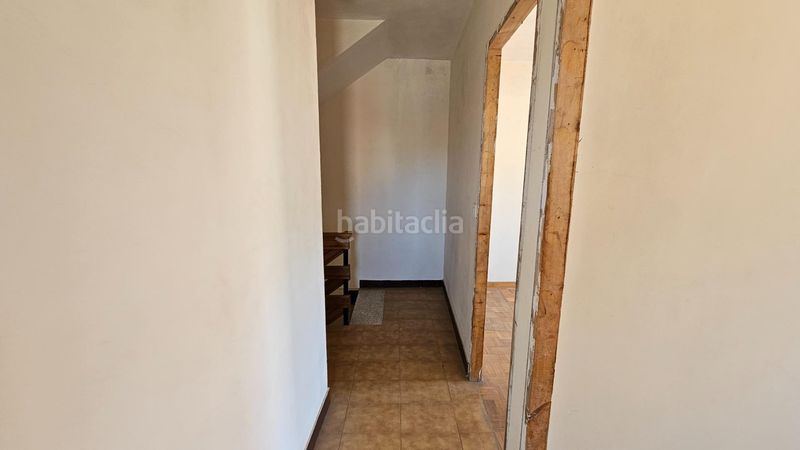 Foto 7352d838-a598-4708-bfa0-200fcfd2ac7c. Edifici a calle calle rosalía de castro 9 a Cee