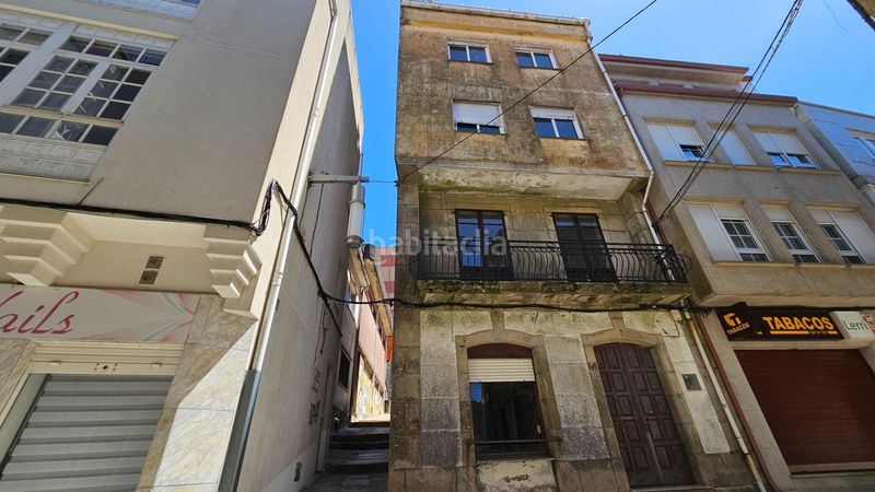 Foto a5b19dcb-dde4-4753-b594-cb447506e250. Edifici a calle calle rosalía de castro 9 a Cee