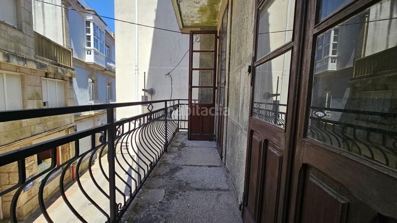 Foto a90e3dbc-fef7-475d-aeb5-b6f9c280579d. Edifici a calle calle rosalía de castro 9 a Cee