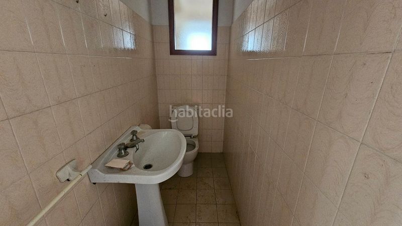 Foto afa7ff64-0afb-4664-92db-44b3c5d2d765. Edifici a calle calle rosalía de castro 9 a Cee
