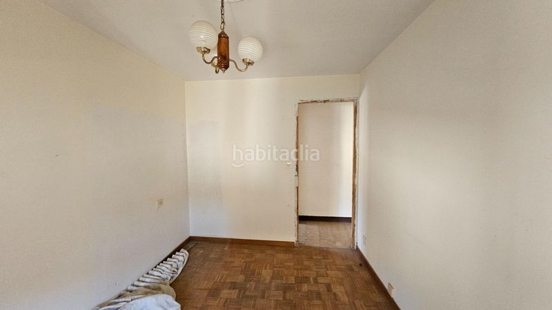 Foto f4353d68-93e4-48f0-a8e7-814f308bd122. Edifici a calle calle rosalía de castro 9 a Cee