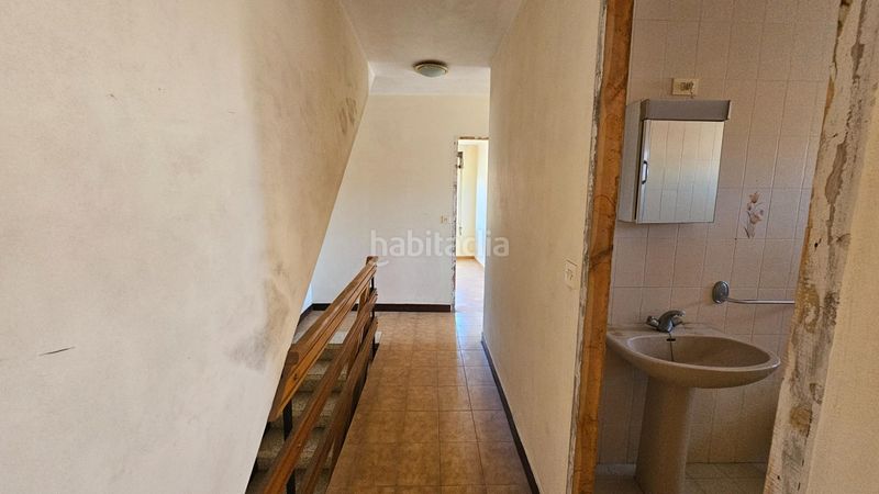 Foto f5910a22-6be4-4d2c-a83e-57dcf4348333. Edifici a calle calle rosalía de castro 9 a Cee