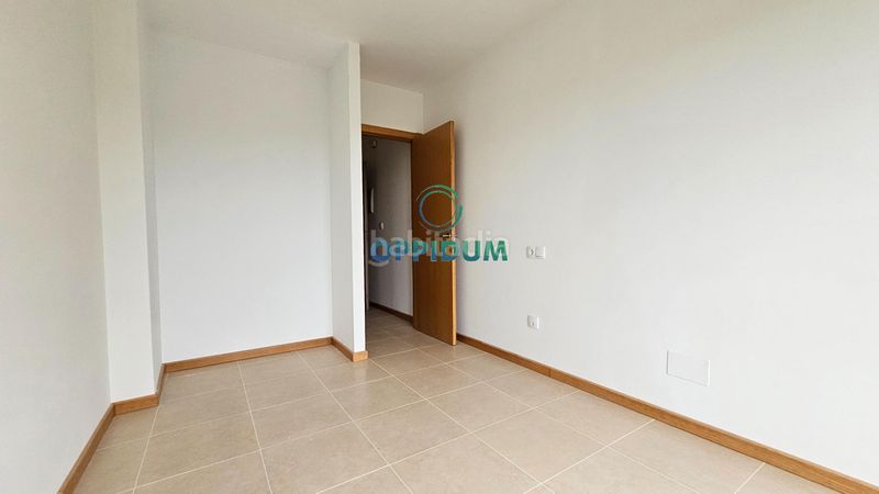 Foto f1b7bf42-61ad-4fe1-a7b4-71b13dc0f145. Pis amb aparcament a Barreiros