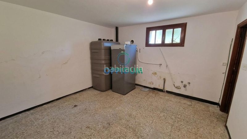 Foto 34de7425-c127-4d31-b8f8-c30f0e1af769. Xalet amb calefacció aparcament piscina a Corgo (O)