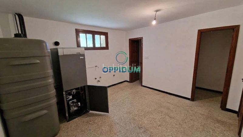 Foto a9685d3e-11fa-4809-86d1-b8f1de43aac6. Xalet amb calefacció aparcament piscina a Corgo (O)