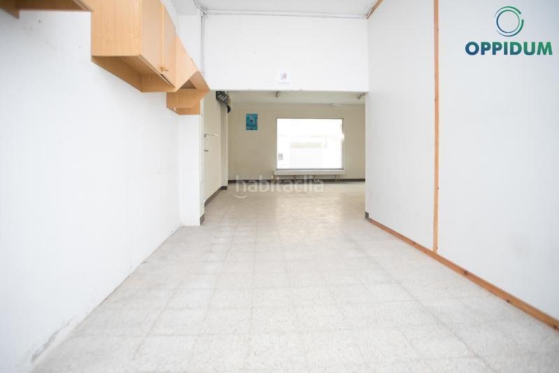 Foto 3a6beab4-d819-4fc9-8a8c-641bd3d92feb. Local comercial en cristobo colon 51 en A Gándara Narón