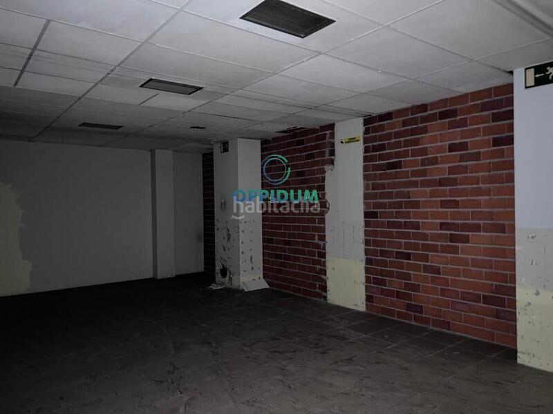 Foto 04921aee-6b99-4bad-84d0-a6d04d5a4f26. Local commercial dans calle calle de rubalcava 30 dans Ferrol