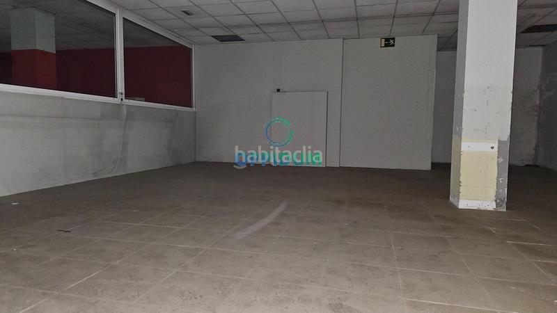 Foto f9671b65-fa8f-43d4-95cf-0e101a8125af. Local commercial dans calle calle de rubalcava 30 dans Ferrol