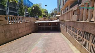 Aparcament cotxe a Calle manuel murguia 14
