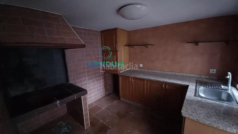 Foto 2bb34c60-abe5-42a6-b7ac-3f95de1795b0. Chalet se vende vivienda unifamiliar de 4 dormitorios y 2 baños , a coruña. en Betanzos