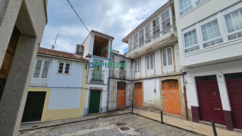 Foto c687e812-6e17-4d83-8a47-fc50a5e2602c. Semi detached house in san francisco 18-20 in Betanzos