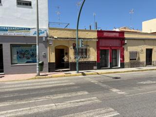 Casa  Avda de rota. Casa en venta en chipiona