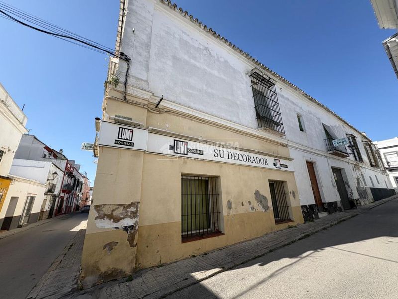 Foto 11fc6822-99d8-435c-b6ac-0a4aba083f7f. Casa amb aparcament a Ayuntamiento-Barrio Alto Sanlúcar de Barrameda