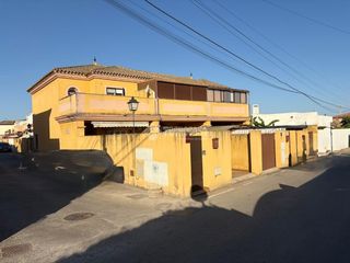 Casa  Avenida la atalaya. Casa en venta en sanlúcar de barrameda