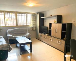 Miete Etagenwohnung  Plaza de belén. ?? ¡tu nuevo hogar en el corazón de jaén! por tan solo 450€ al m