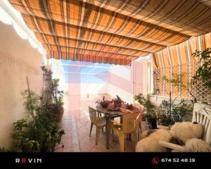 Dúplex  Calle juanito valderrama. Piso familiar con vistas a todo jaén , listo para vivir. Dúplex  Calle juanito valderrama. Piso familiar con vistas a todo jaén , listo para vivir.