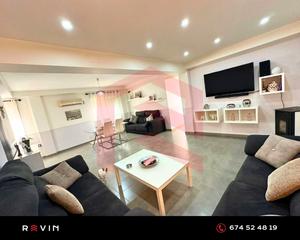 Etagenwohnung  Calle carrera de jesús. Piso reformado en la mejor zona de la glorieta – ¡listo para ent