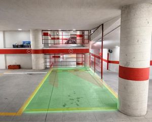 Aparcament cotxe en Paseo de la estaci�n 43. Plaza de garaje disponible