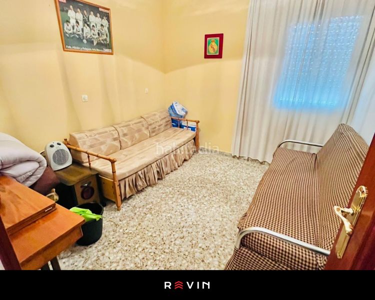 Foto 4f6a895c-a87e-4ca4-aaf1-244ef8a312ed. Piso vivienda de 100 m² construidos en la calle cazorla, , en una zona residencial consolidada. en Úbeda