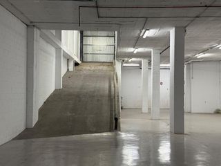 Nave industrial en Pla d'en Boet. Nave en venta en mataró