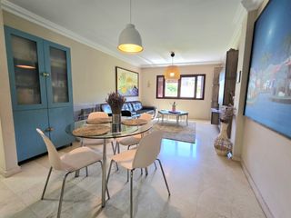 Pis a Calle nava y grimon 74. Vive en el corazón de la laguna, frente a la plaza del cristo