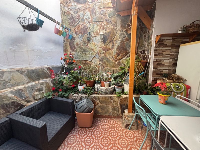Foto 915dab02-0142-48c2-bb46-6db75a5b53f3. Casa amb aparcament a Barranco Hondo Candelaria