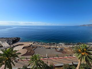 Pis  Avenida mar�tima. Gran oportunidad en primera linea del mar, con 3 habitaciones y