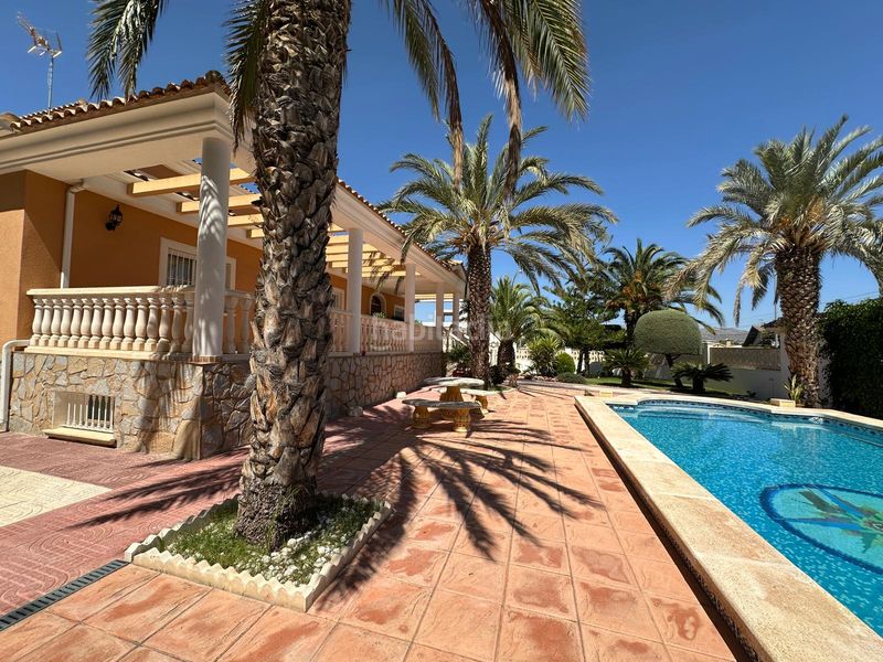 Foto 74920ea6-7a11-4d93-8324-1b0872bcdb08. Xalet amb xemeneia calefacció aparcament piscina a Mutxamel