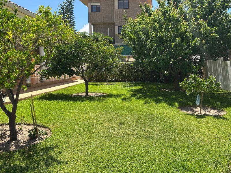 Foto a81ce659-af21-4cc8-9524-7b8df333473c. Xalet amb xemeneia calefacció aparcament piscina a Mutxamel