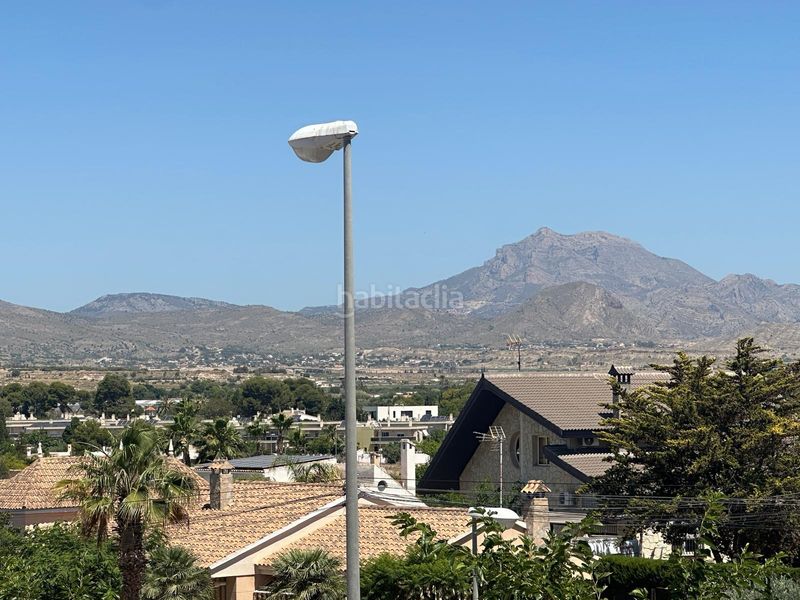 Foto b36b7bda-dc3f-4acd-97d0-7fb4e16ccce2. Xalet amb xemeneia calefacció aparcament piscina a Mutxamel
