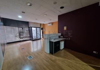 Local Comercial en Calle María Auxiliadora 21