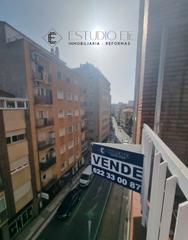 Piso en Calle de van dyck 18. Junto corte ingles!!!!