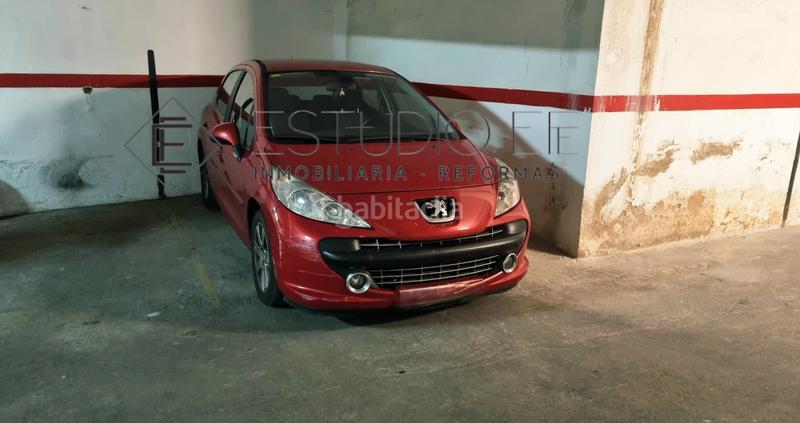 Foto 04cbc49f-86f1-47d0-a761-652f2f3051df. Posto auto in calle pérez oliva 11 in Labradores Salamanca