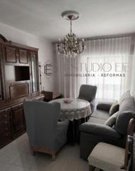 Piso  Calle del doctor gmez ulla 36. Junto parque picasso