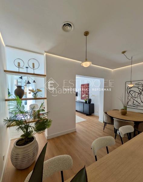 Foto ca3b286c-ea2a-4c5a-b7c7-d0c4efab1d27. Appartamento in calle de las tres cruces 7 in Sol Madrid