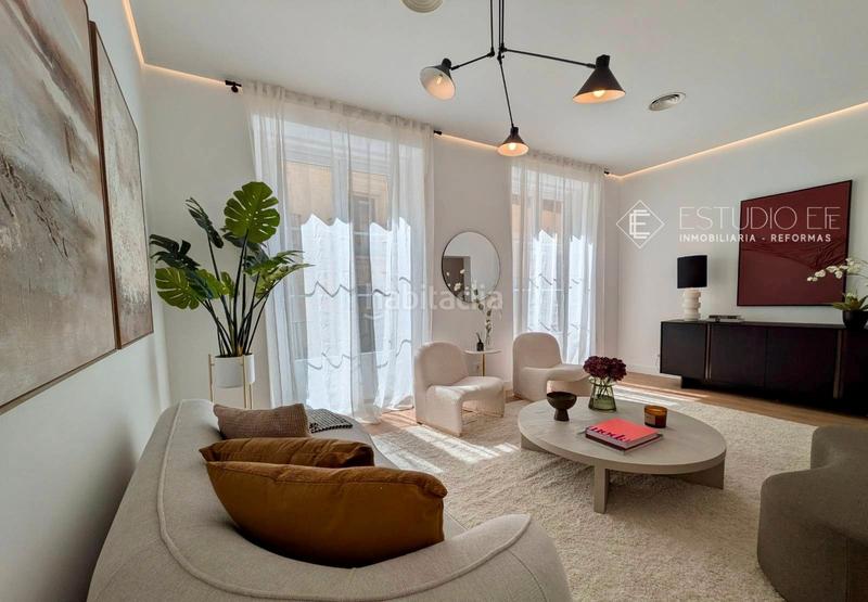 Foto e93a8186-6b80-439b-8871-d172dade2395. Appartamento in calle de las tres cruces 7 in Sol Madrid