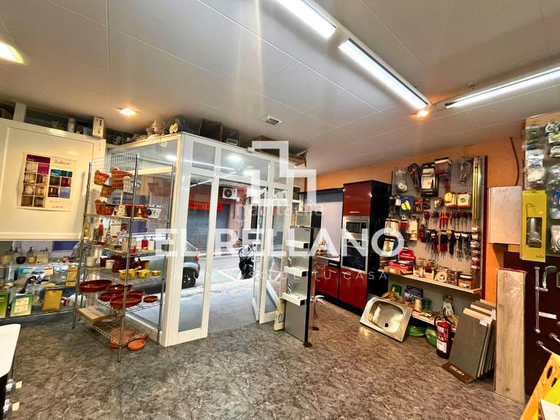 Foto 3c5f2b80-2fdb-401d-a8e3-d97417505380. Local comercial amb calefacció a Porta Barcelona