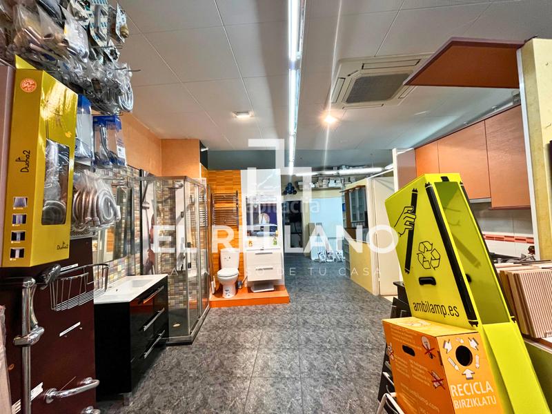 Foto 3c8782cb-ea70-4f9c-a2c7-b9da48e0e6b9. Local comercial amb calefacció a Porta Barcelona