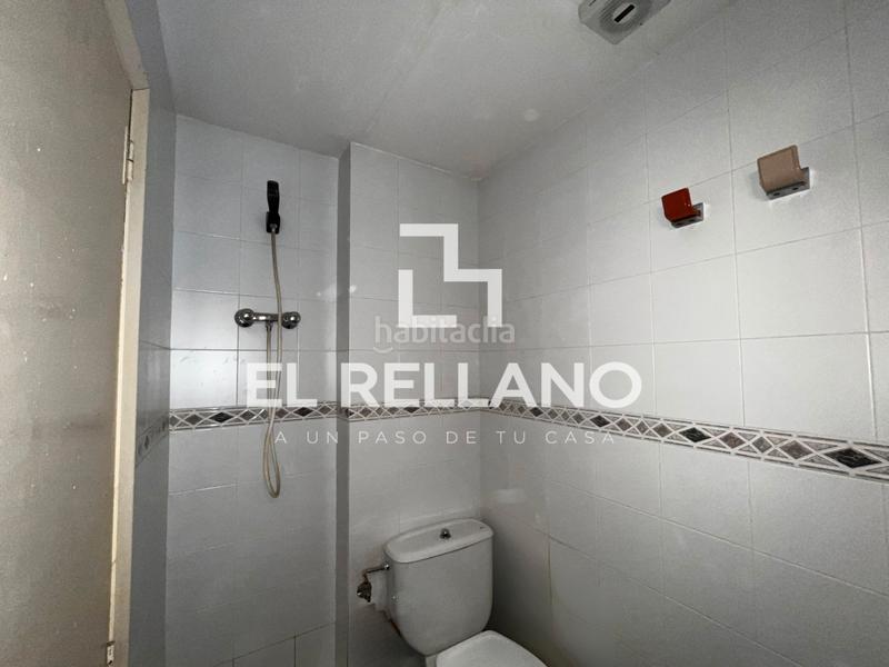 Foto e141a318-b471-4b91-96ae-77d42fbe29fc. Local comercial amb calefacció a Porta Barcelona