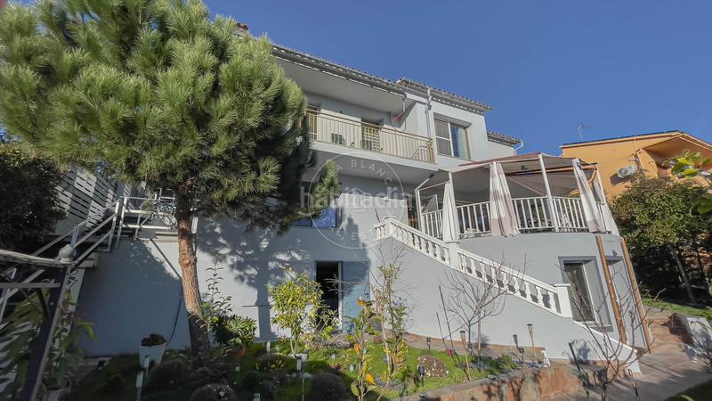 Foto 2cd31596-2fe0-4de1-ae05-4b89f6641fac. Casa  con jardín y terraza en Mas Romeu Lloret de Mar