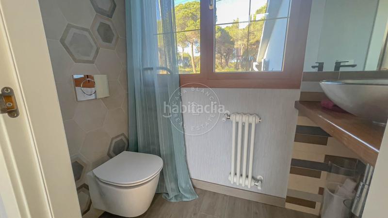 Foto af1d94d3-2d9c-4e2c-b6ae-118861b801fb. Casa  con jardín y terraza en Mas Romeu Lloret de Mar