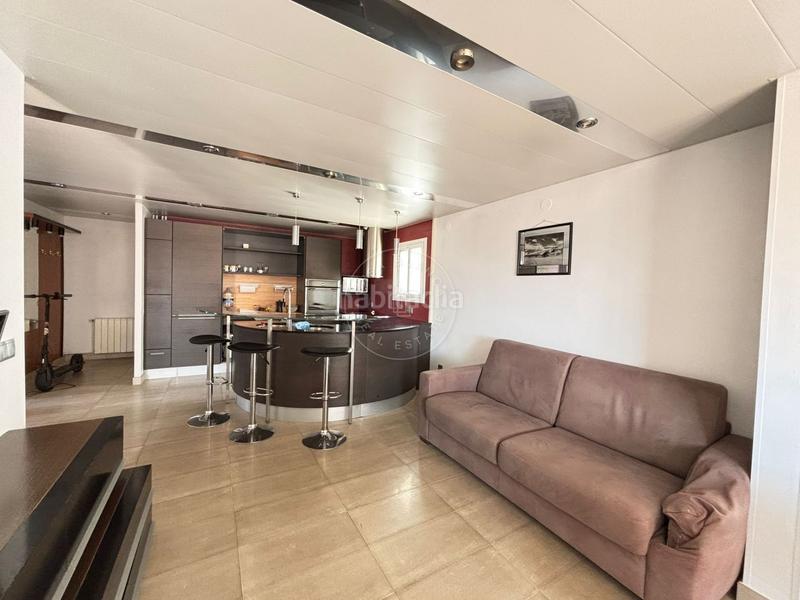 Foto a250a5a8-993b-4d2c-b467-fb507d4abfd8. Attico con riscaldamento in Centre Lloret de Mar