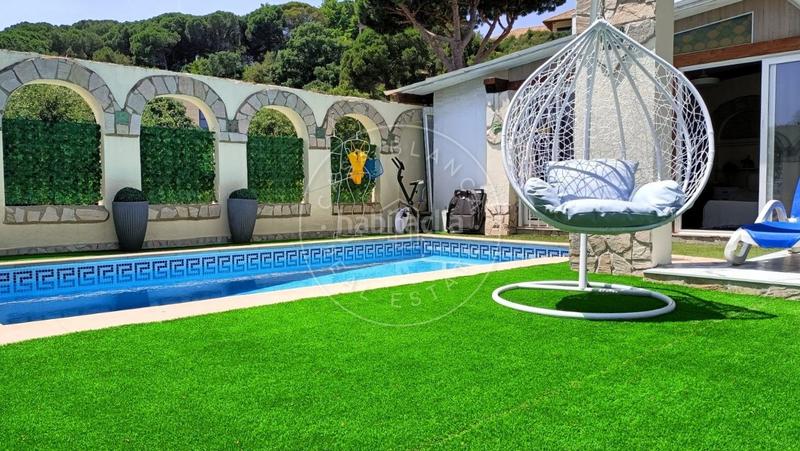 Foto 8a6456fc-be8d-4ed7-aeb5-05342e300009. House with parking pool in Serra Brava Lloret de Mar