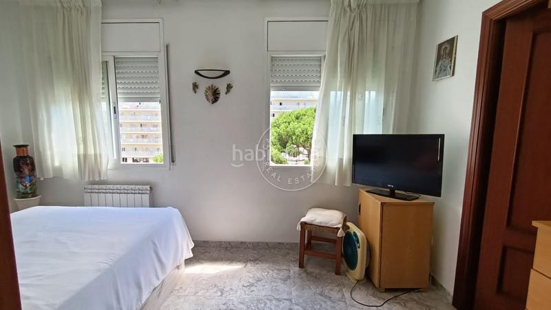 Foto fe924ae3-c57a-48c7-ba05-ada4987af9df. Piso ideal familias numerosas con parking en Fenals Lloret de Mar