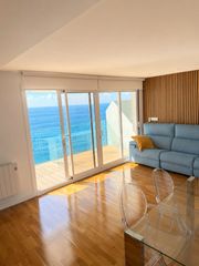 Appartement  Passeig de camprodon i arrieta. Apartamento en primera línea