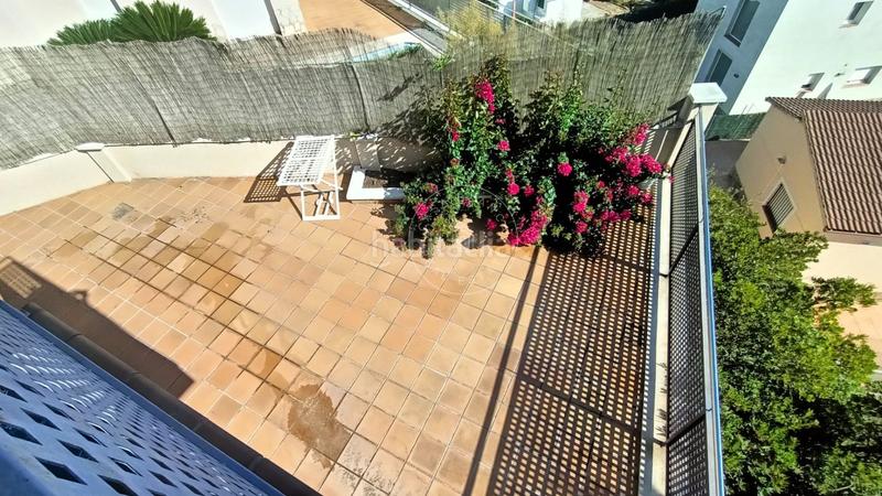 Foto 1f28e41f-281e-4012-a4b6-ef48c5fd152a. Casa adossada amb calefacció a Aiguaviva Parc Vidreres