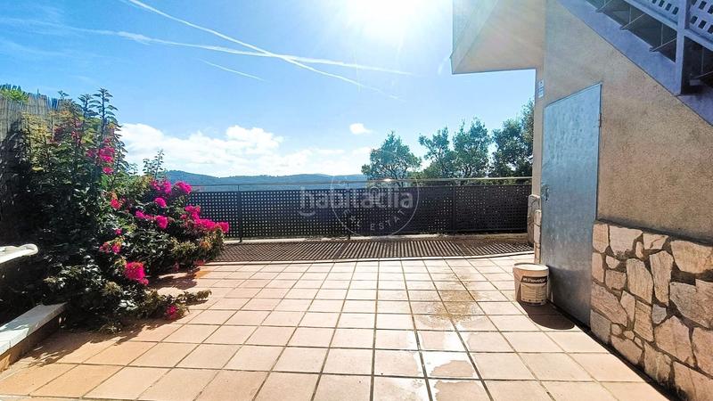 Foto b3ca3606-3393-40d7-92a8-cc60c2c12b4b. Casa adossada amb calefacció a Aiguaviva Parc Vidreres