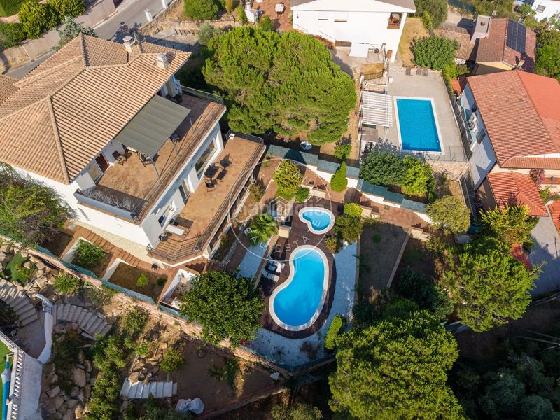Foto 05dc8b7e-7192-4dfc-a4c2-9c3dd178637b. Casa amb calefacció piscina a Roca Grossa Lloret de Mar